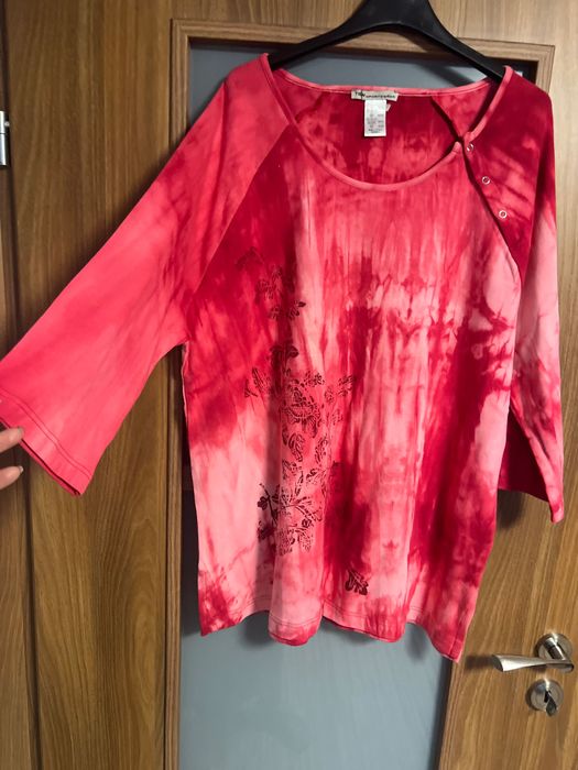 Разпродавам на едро НОВА дамска стока шита на ишлеме.