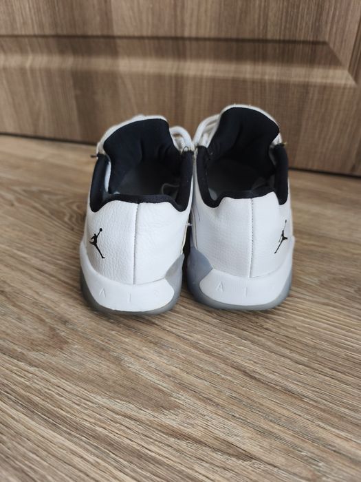 Детски маратонки Air Jordan UK4 5 EUR-37.5