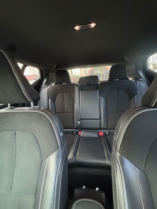 Volvo XC40 B4 AT8 ADW Mild Hybrid R-Design