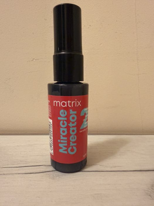 Разпродажба на КОЗМЕТИКА (Douglas, Elfeya, Jacklyn Hill и други)