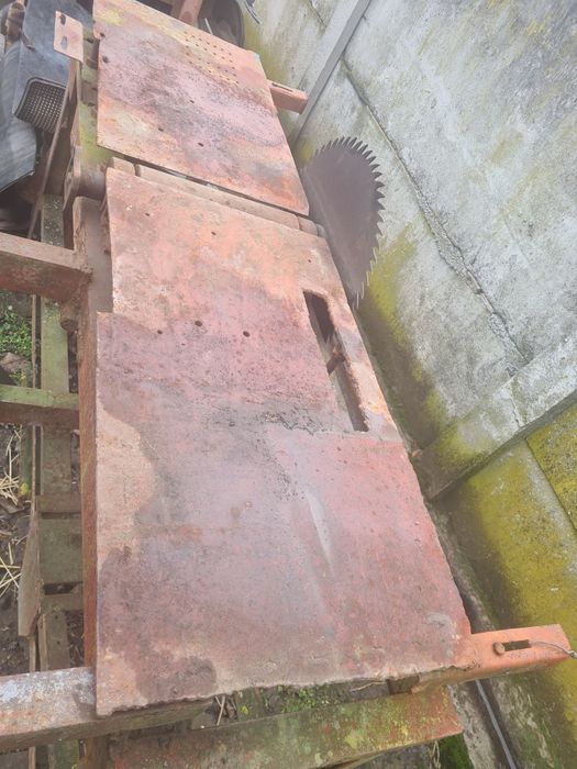 Masă circular tractor