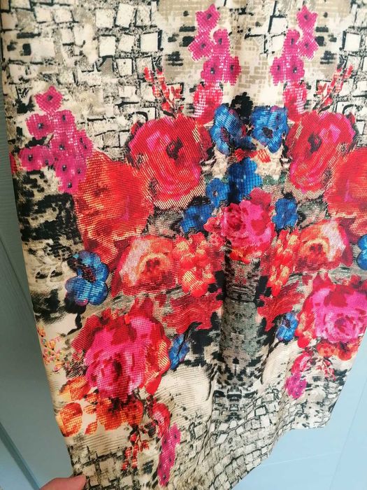 Рокля с принт от полиестерно трико, размер М