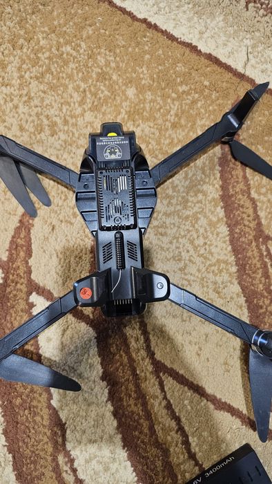 Vând drona Beast pro