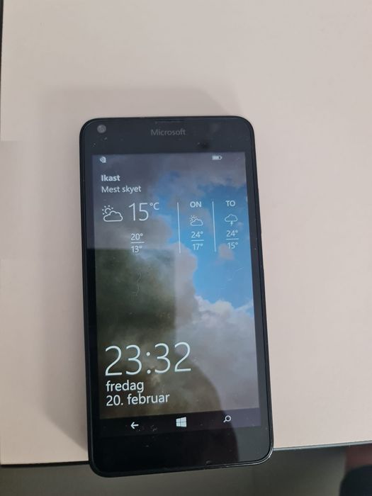 Telefon Nokia Lumia 735