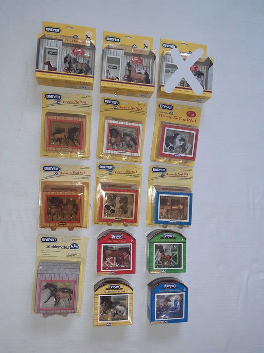 set figurine cai Breyer noi in cutie
