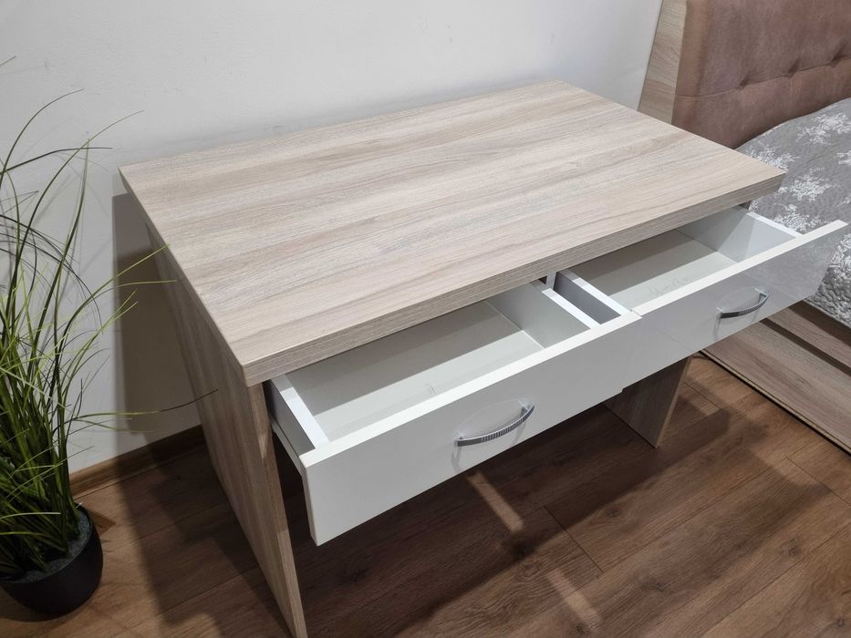 Бюро ученическо/