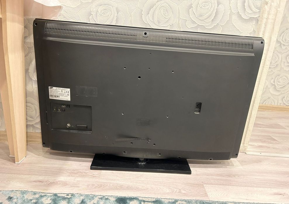 Продам телевизор срочно