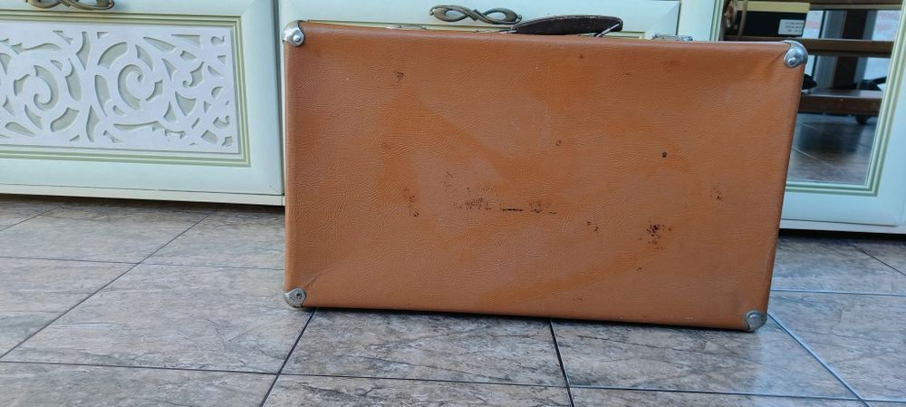 Чемодан советский