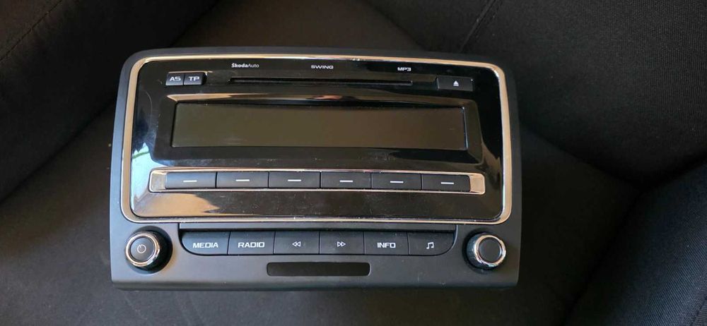 Skoda Auto Swing- панел на Шкода Суперб 2-неразличим от нов!-100 евро!