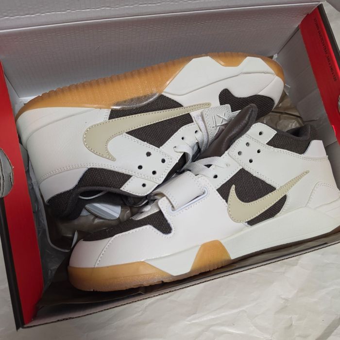 Jordan Jumpman Jack × Travis Scott, 43 – noi cu cutie