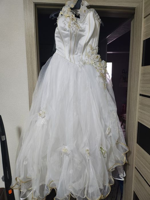 Продам свадебное платье
