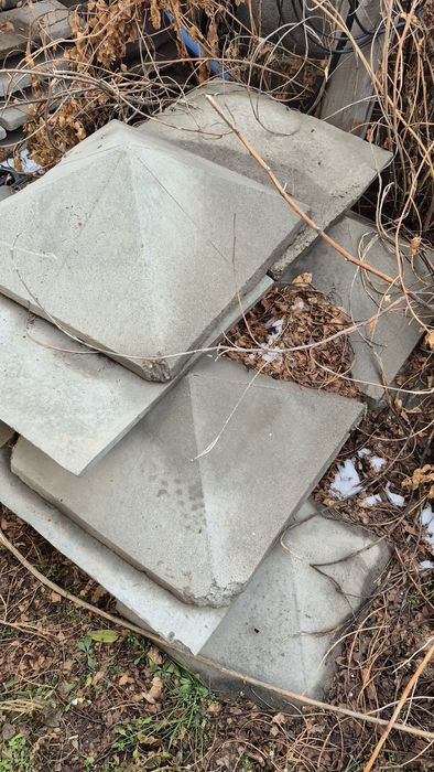 Шапка на   тумбу