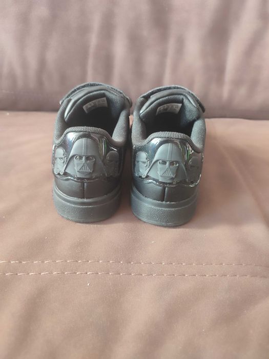 Детски маратонки ADIDAS Star Wars номер 33  1/2, цена 50 лв.