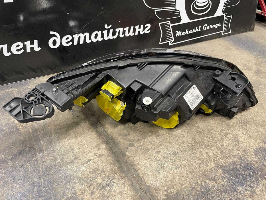 Ляв фар Peugeot 308 2017г.