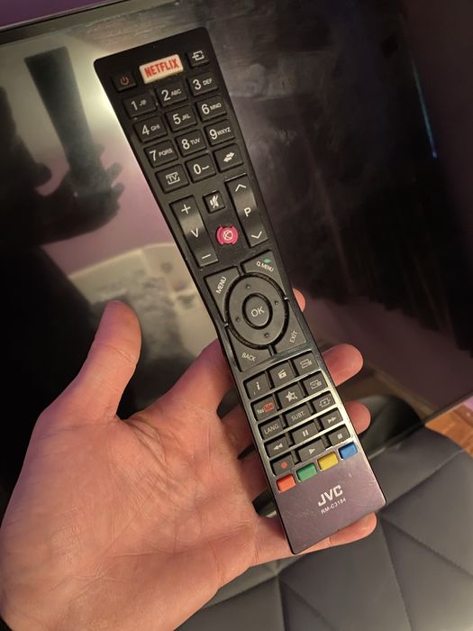 JVC 49” - 4K Smart TV