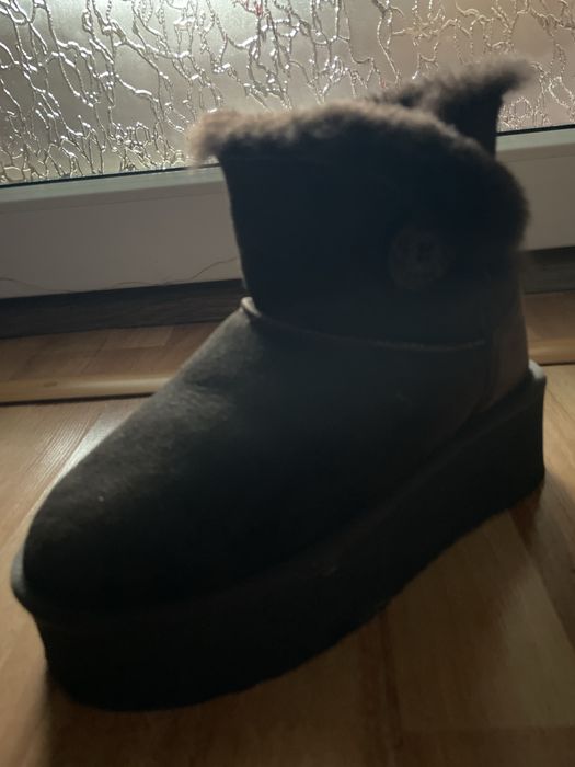 Cizme UGG marimea 37