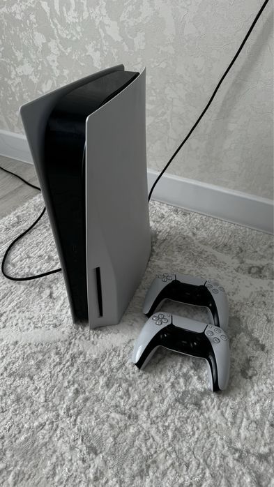 Продам Пс 5 2 джойстика