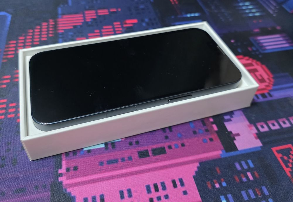 Iphone 13 256gb в отличном состоянии