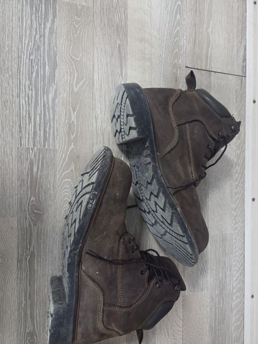 Продам обувь спец обувь редвинг 42.5р