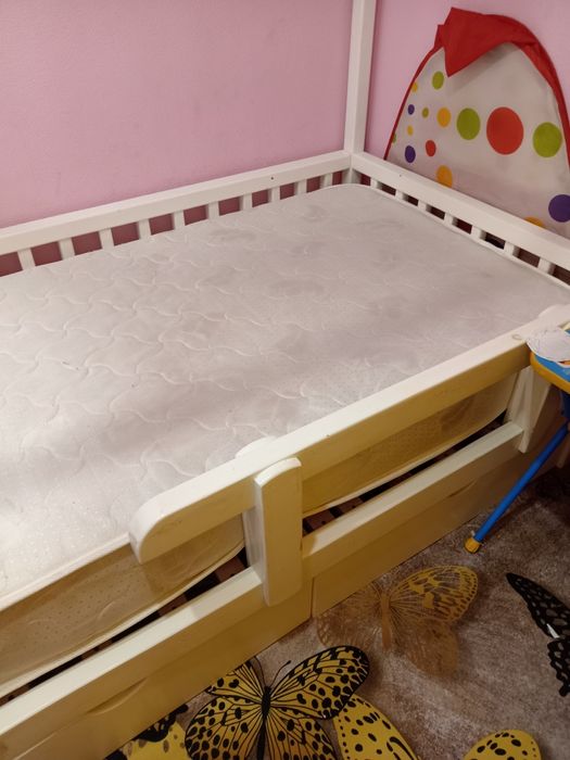 Продам кроватку детскую