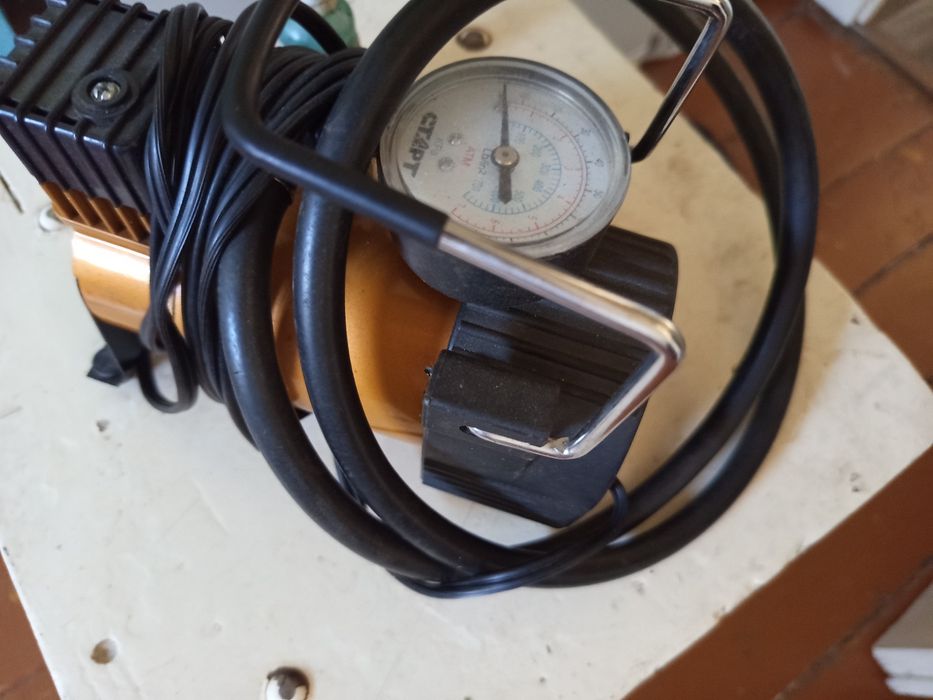 Автомобильный компрессор