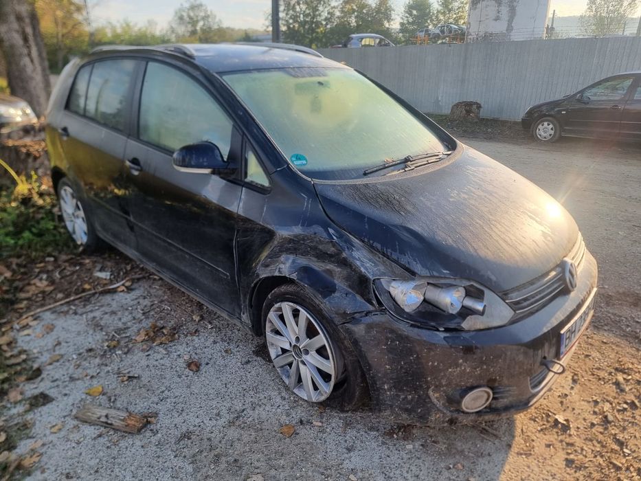 Carenaj dreapta fata 5M0805978 Volkswagen Golf Plus 2 (2009-2014)