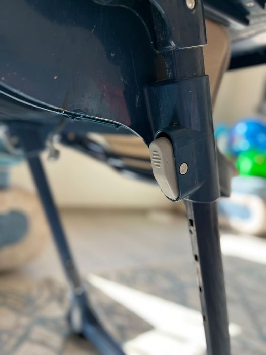 Детское кресло..