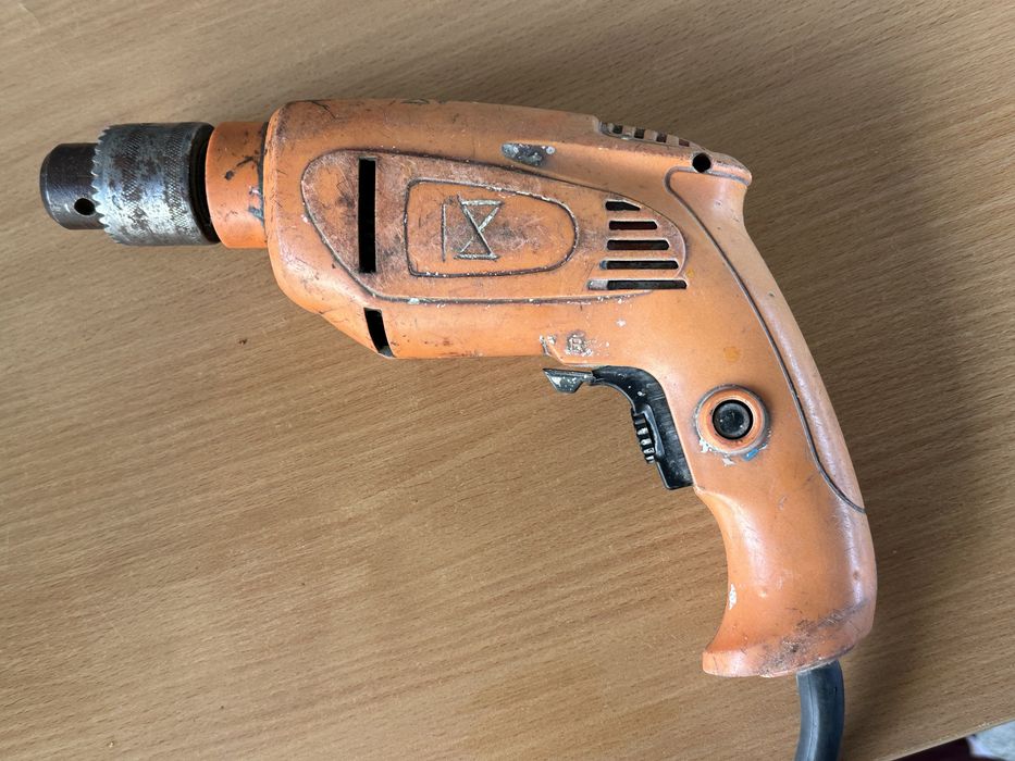 Продаю дрель,перфоратор ,лобзик, болгарку