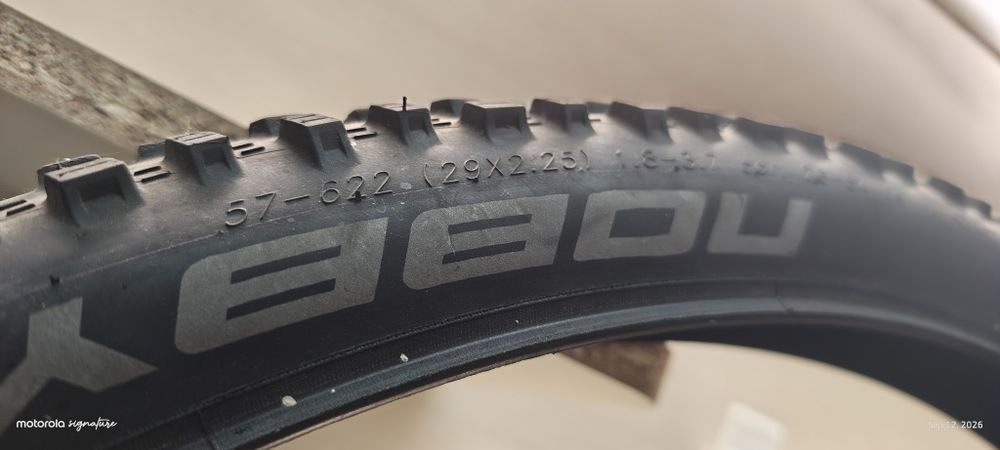 Комплект гуми Schwalbe Smart Sam 29x2.25 (57-622) – На 100 км, КАТО НОВИ!