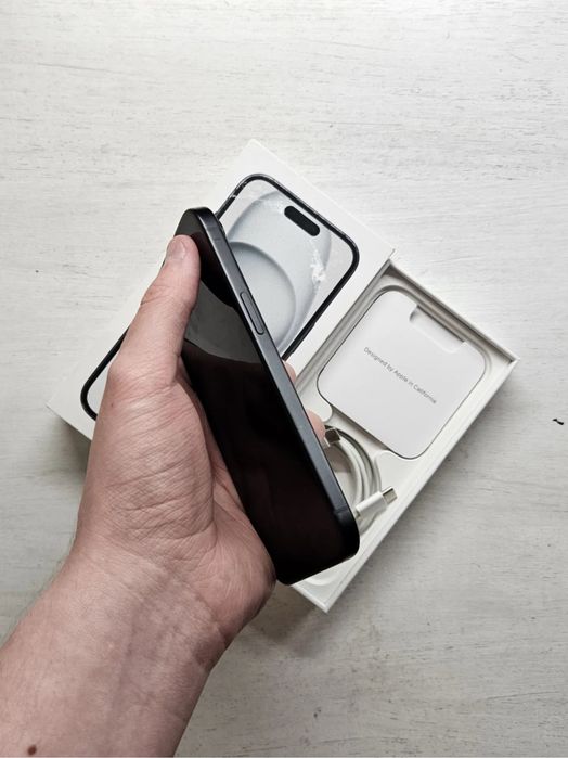 iphone 15 в идеальном состояний