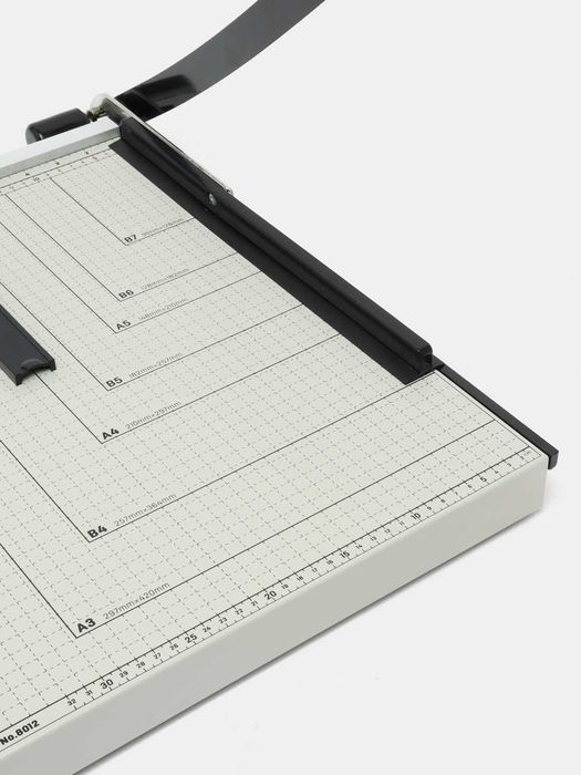 A3 Резак для бумаги Deli 8012