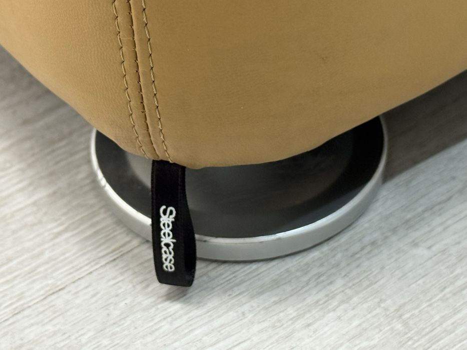 Steelcase немски офис диван с естествена кожа