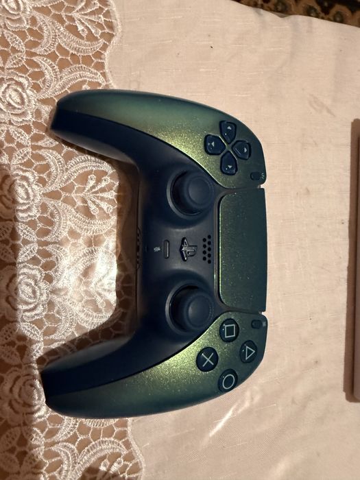 Продам геймпад от ps5 оригинал