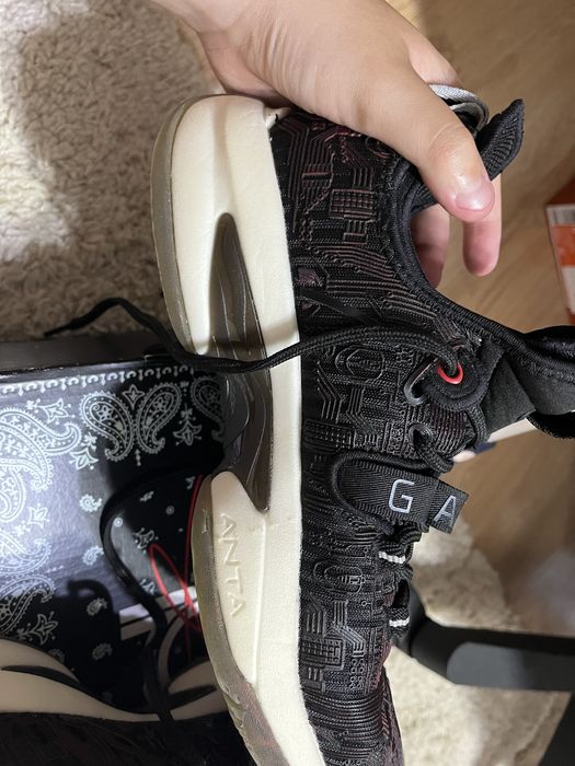 Продаю кроссовки баскетбольные