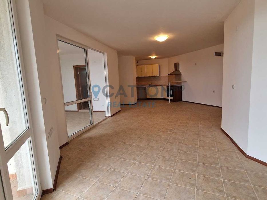 Продава се Тристаен апартамент в с. Божурец, Област Добрич - 100 кв.м за 430 €/кв.м - Снимка #2