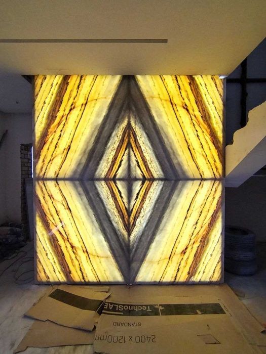 Мрамор, гранит и кварцевые камни (мраморные плиты - слэбы)