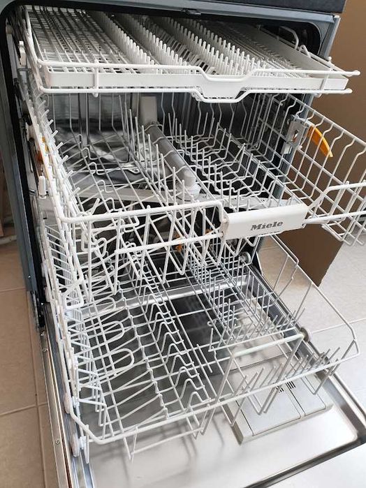 Инокс - Miele Съдомиялна - 14 Комплекта - Частично Вграждане - 60см