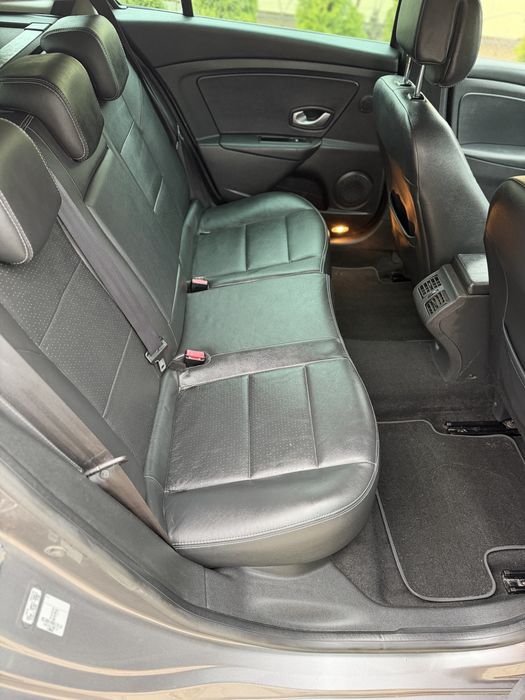 Renault megane 1.9 dci an 2010 euro 5 full option