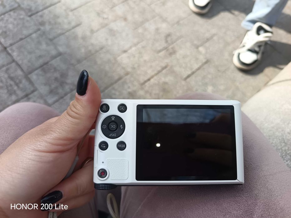 Aparat de fotografiat Samsung zoom ×18 WiFi poți să îl conectezi