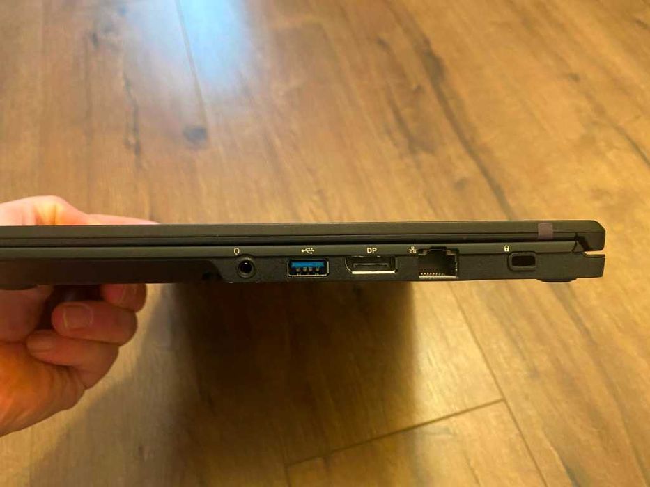 Лаптоп LifeBook U747 i5-7200u, 8GB, 256GB SSD, 14" FullHD DP, Win10PRO