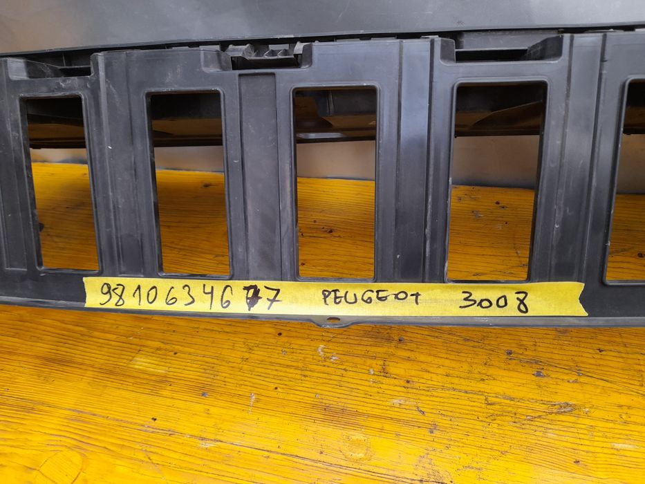 Грил решетка пежо 3008 2018/2022 г  Peugeot 3008