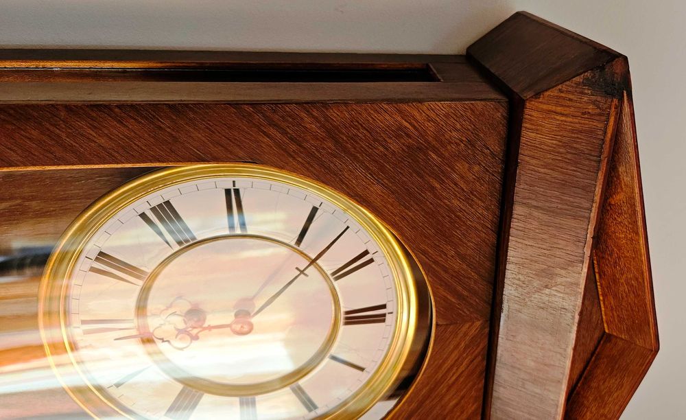 Ceas de perete cu pendul si o greutate Biedermeier