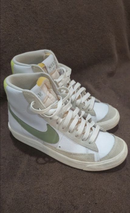 NIKE blazer mid adidasi