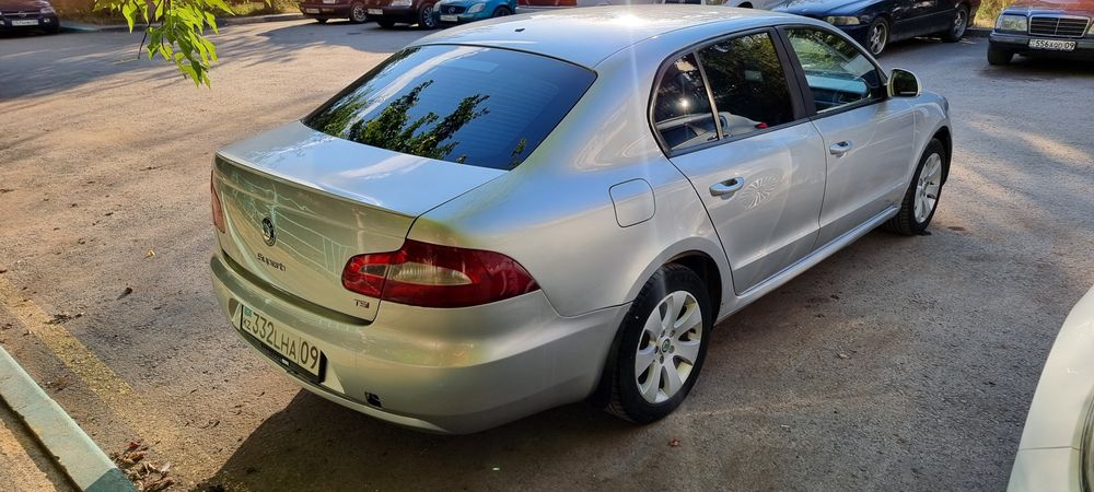 Skoda superb 2012 1.8 tsi