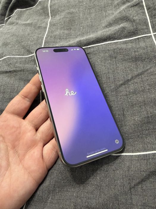 Iphone 15 pro natural titanium