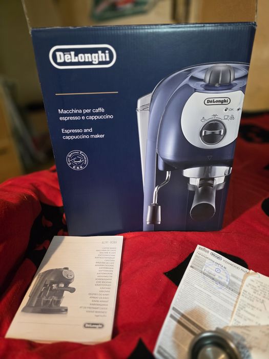 кафемашина Delonghi EC201CD.B