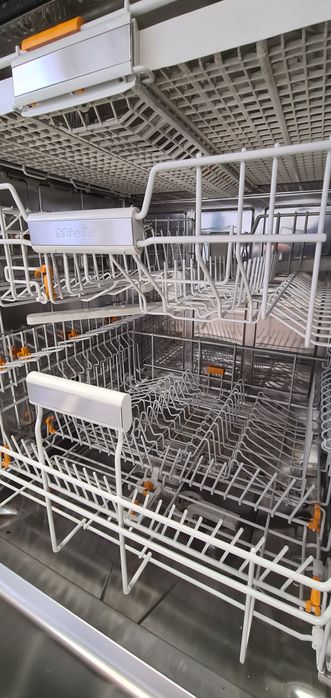 Съдомиялна Miele G6410 14 к-та А+++ Лице Бяло