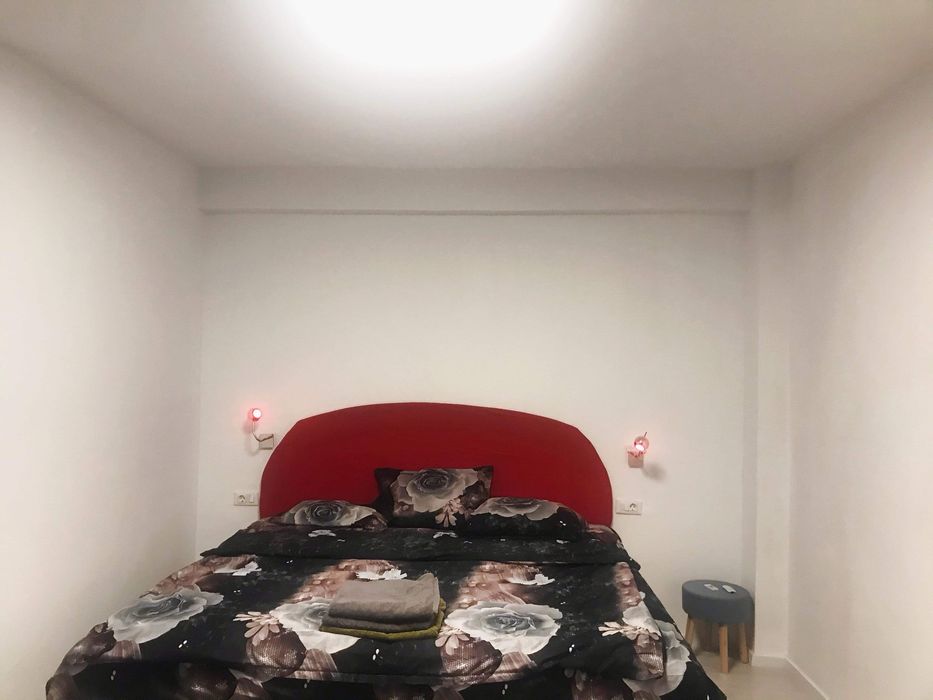 Inchiriez apartament in regim hotelier