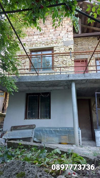 Продавам вила     30 000€