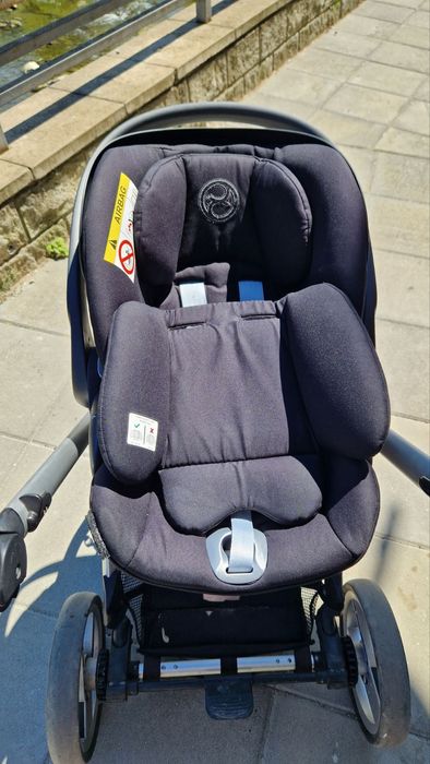 Mutsy EVO 3в1 и стол за кола Cybex T i-size